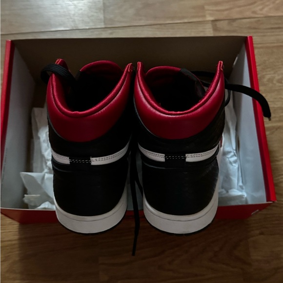 Nike Air Jordan 1 High OG - Picture 5 of 5
